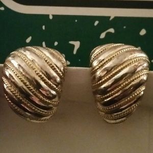 Vintage Silver "Seashell" Screw Clip On Earrings.